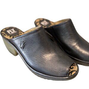 FLY LEATHER WEDGE SLIP ON